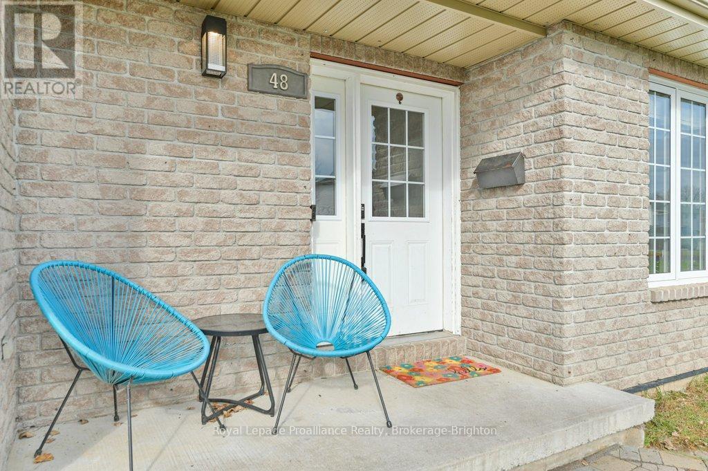 












48 FLEMING ROAD

,
Quinte West (Trenton Ward),




Ontario
K8V6P7

