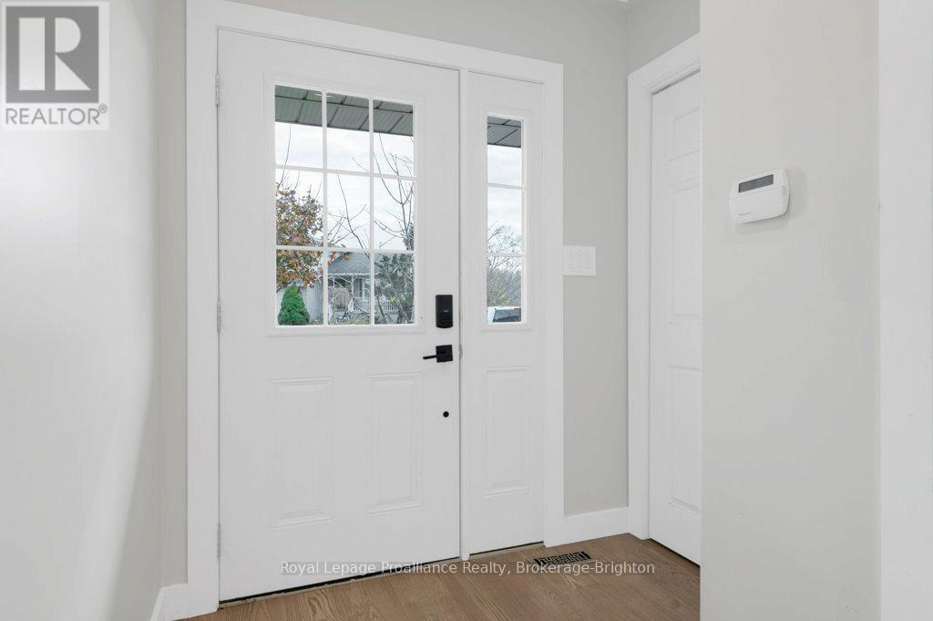 












48 FLEMING ROAD

,
Quinte West (Trenton Ward),




Ontario
K8V6P7

