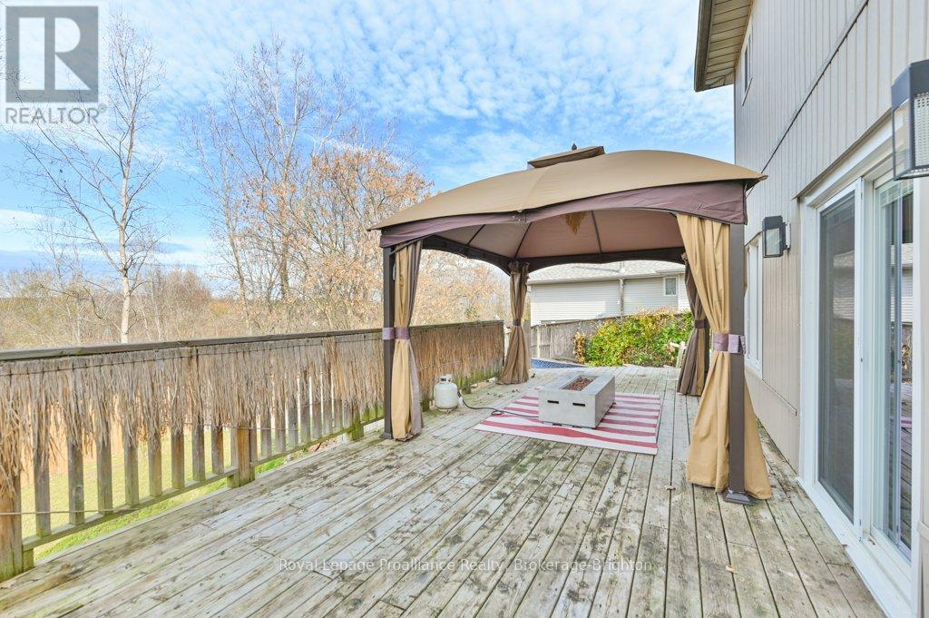 












48 FLEMING ROAD

,
Quinte West (Trenton Ward),




Ontario
K8V6P7

