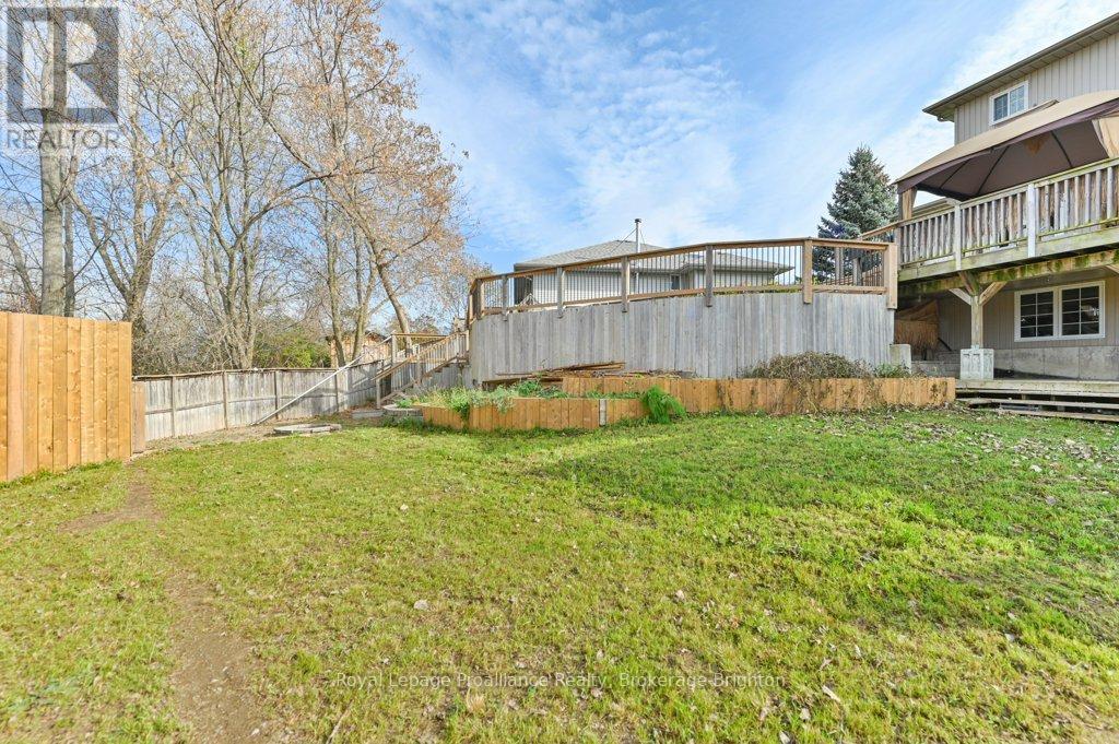 












48 FLEMING ROAD

,
Quinte West (Trenton Ward),




Ontario
K8V6P7

