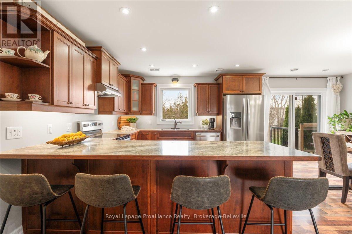 












264 GLEN MILLER ROAD

,
Quinte West (Sidney Ward),




Ontario
K8V5P8

