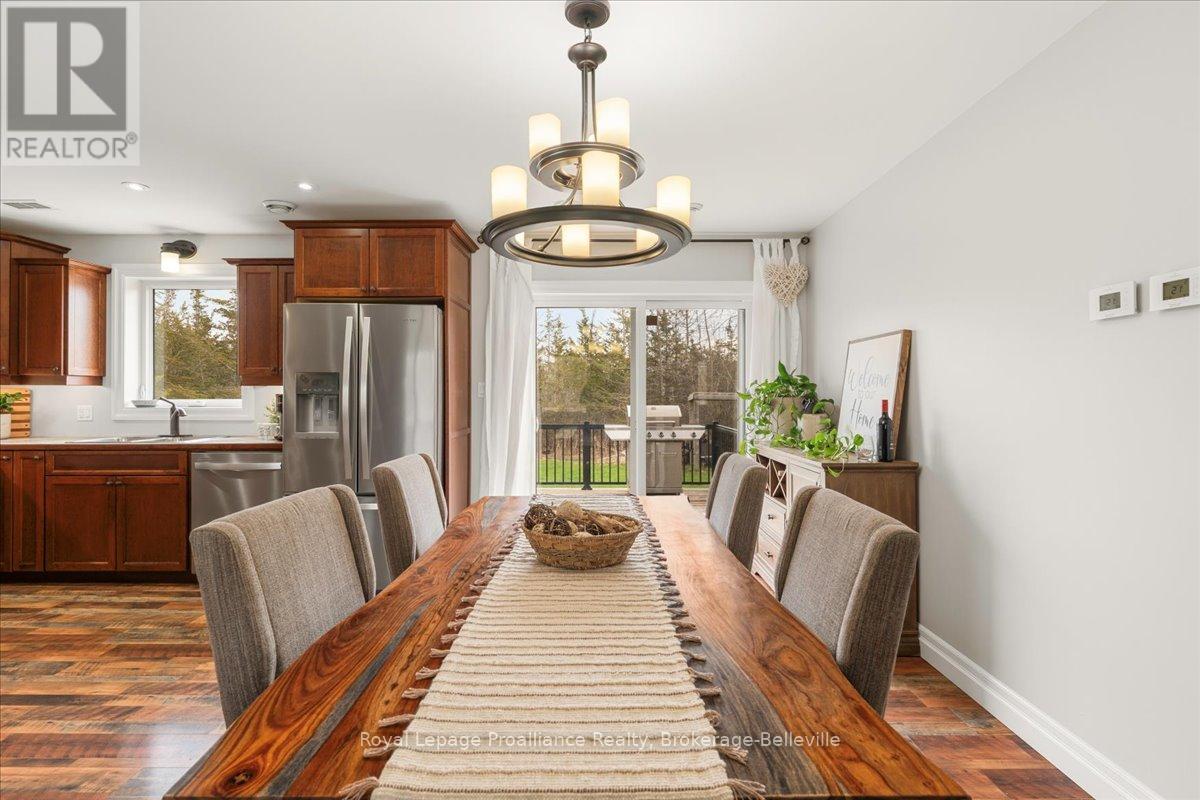 












264 GLEN MILLER ROAD

,
Quinte West (Sidney Ward),




Ontario
K8V5P8

