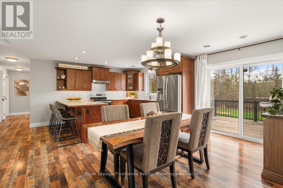 












264 GLEN MILLER ROAD

,
Quinte West (Sidney Ward),




Ontario
K8V5P8

