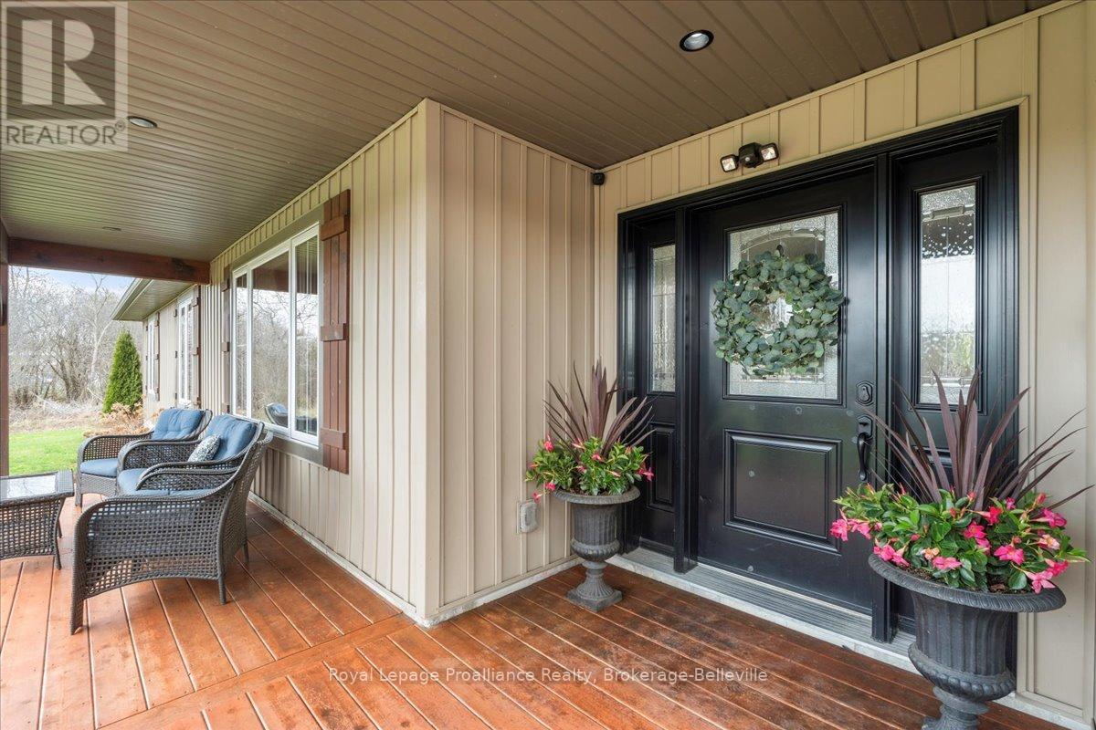 












264 GLEN MILLER ROAD

,
Quinte West (Sidney Ward),




Ontario
K8V5P8


