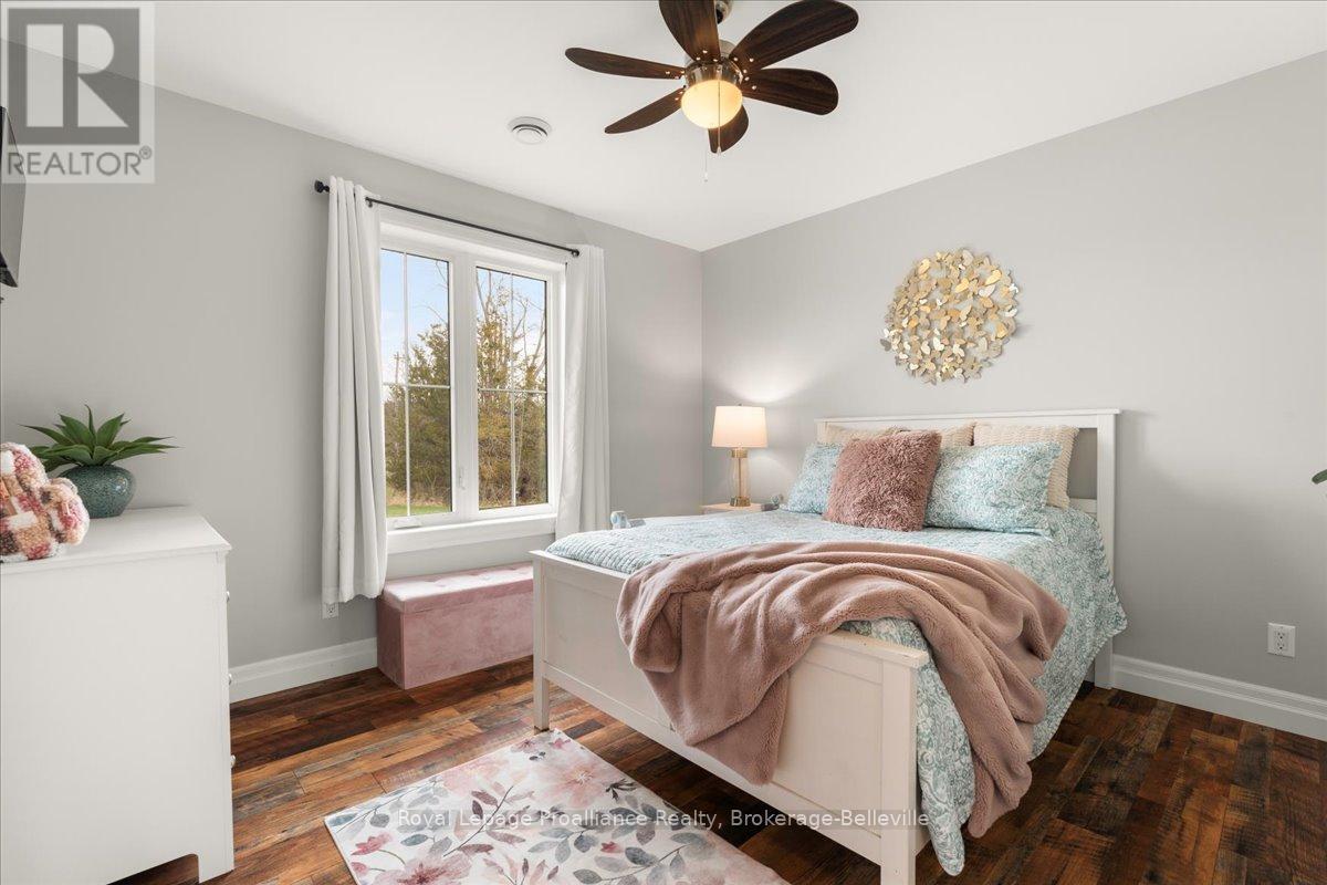 












264 GLEN MILLER ROAD

,
Quinte West (Sidney Ward),




Ontario
K8V5P8

