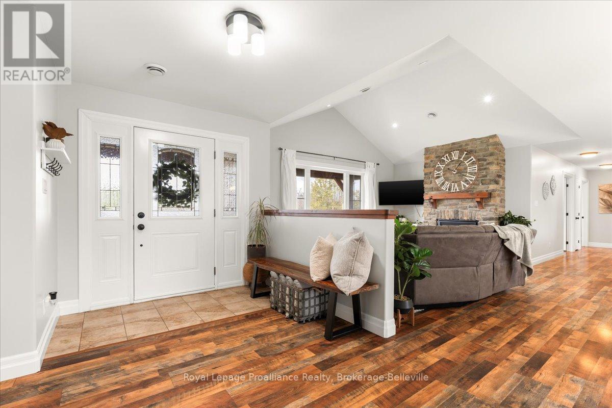 












264 GLEN MILLER ROAD

,
Quinte West (Sidney Ward),




Ontario
K8V5P8


