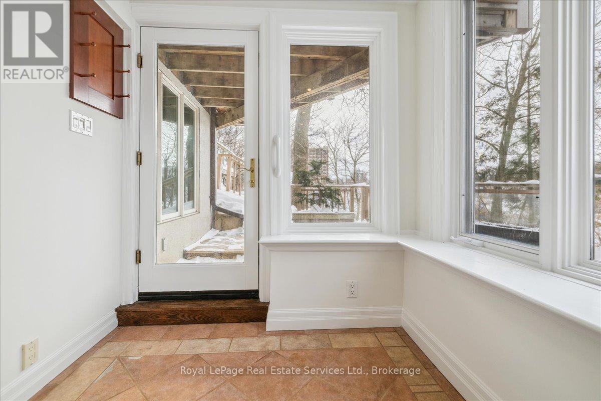 












213 RANDALL STREET

,
Oakville (OO Old Oakville),




Ontario
L6J1P5

