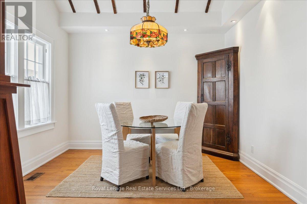 












213 RANDALL STREET

,
Oakville (OO Old Oakville),




Ontario
L6J1P5

