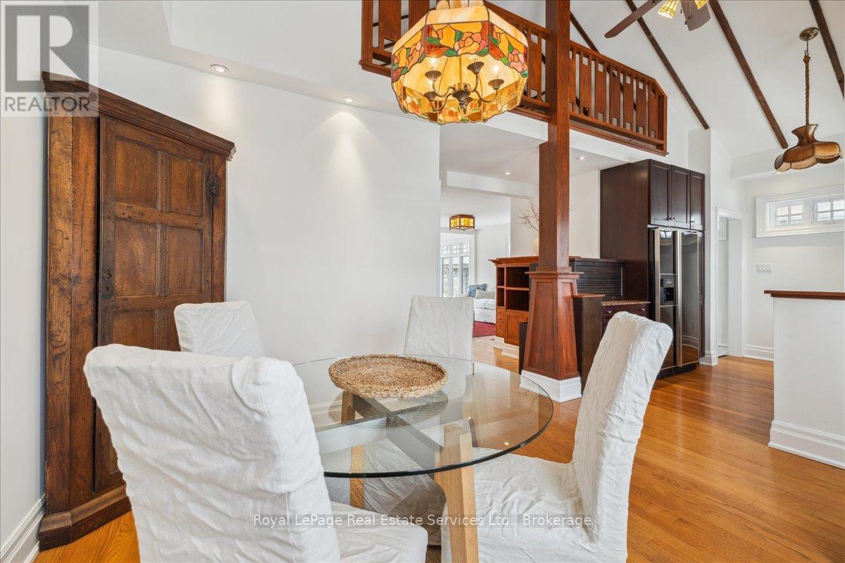 












213 RANDALL STREET

,
Oakville (OO Old Oakville),




Ontario
L6J1P5


