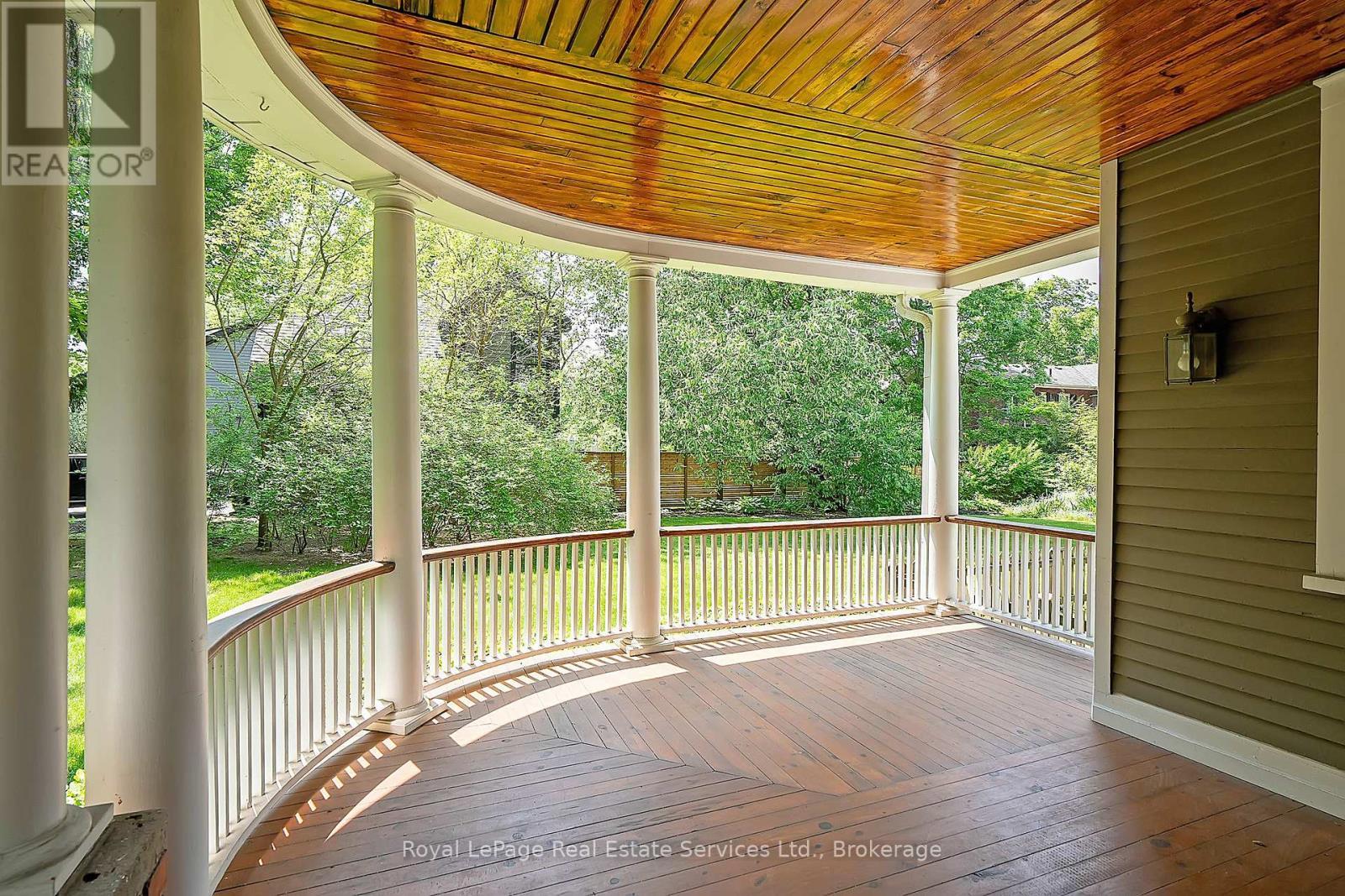 












301 PALMER AVENUE

,
Oakville (OO Old Oakville),




Ontario
L6J1T2

