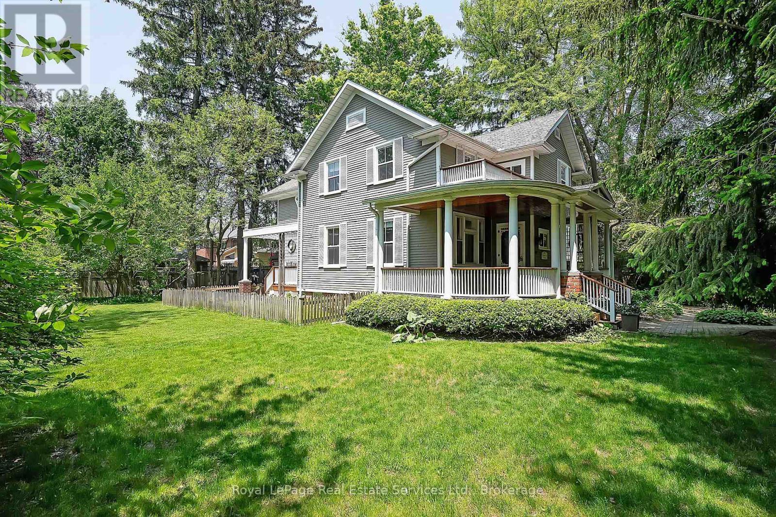 












301 PALMER AVENUE

,
Oakville (OO Old Oakville),




Ontario
L6J1T2

