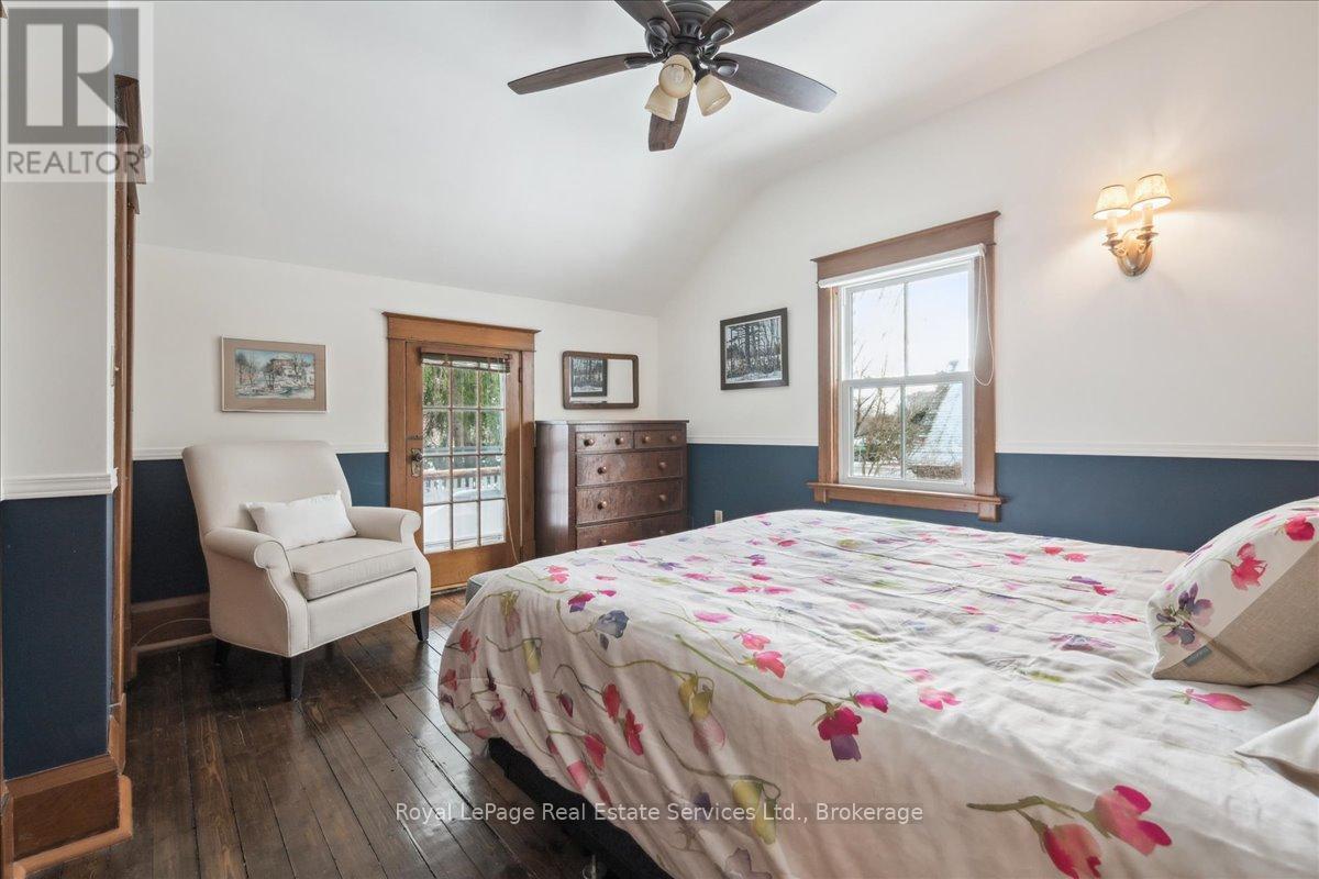 












301 PALMER AVENUE

,
Oakville (OO Old Oakville),




Ontario
L6J1T2

