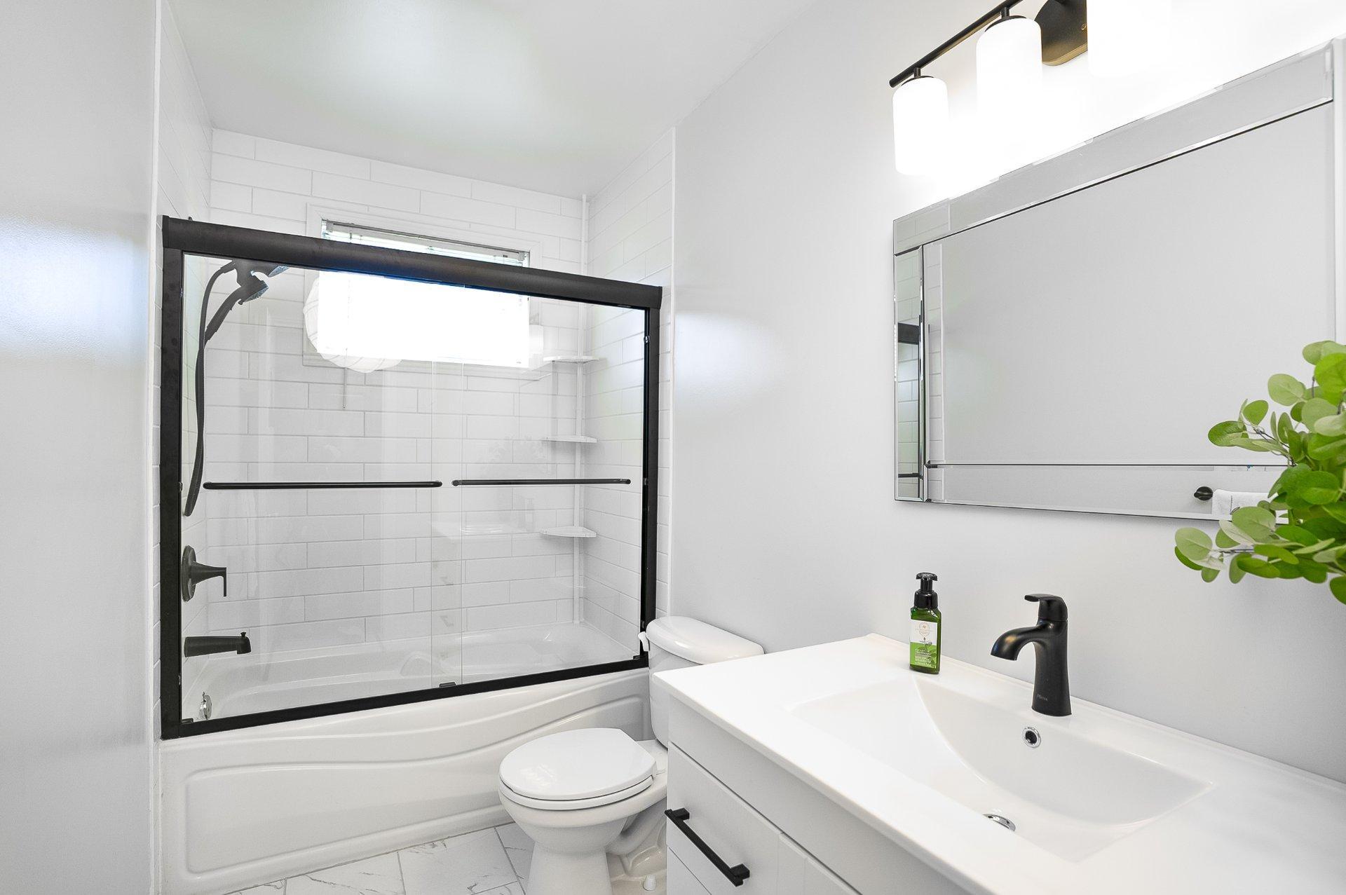 









754


Rue Golbourn

,
Longueuil (Greenfield Park),




QC
J4V3H3


