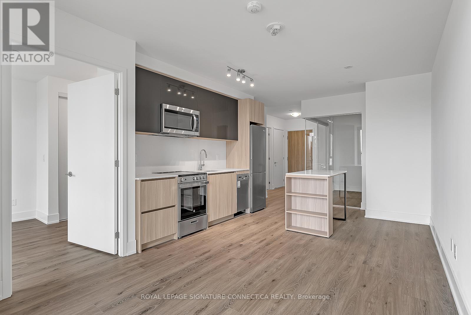 












325 - 3100 KEELE STREET

,
Toronto,




Ontario
M3M2H4


