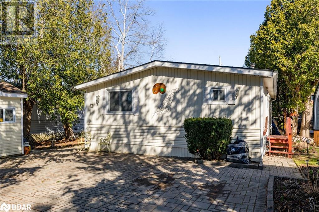 












13 BUSH Lane

,
Puslinch,




Ontario
N0B2J0

