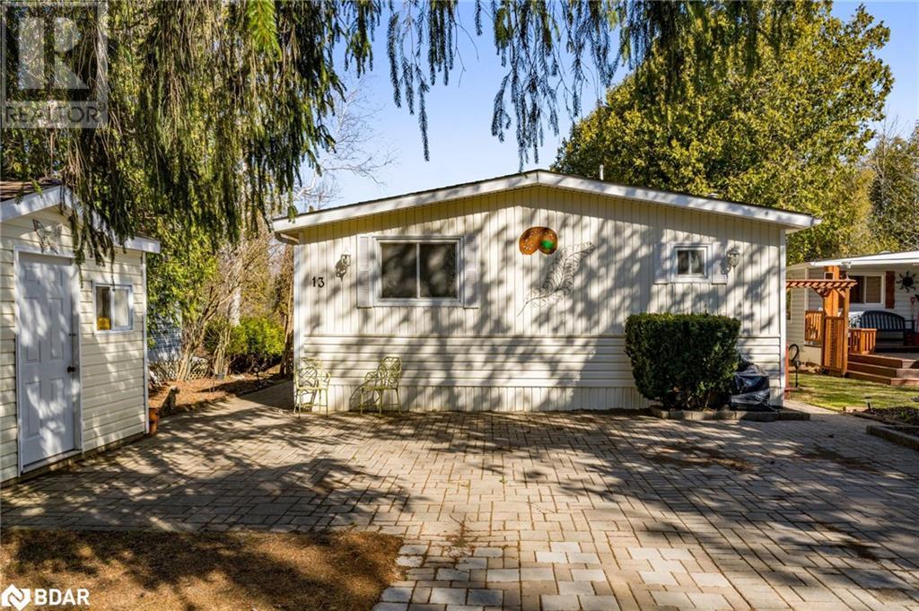 












13 BUSH Lane

,
Puslinch,




Ontario
N0B2J0

