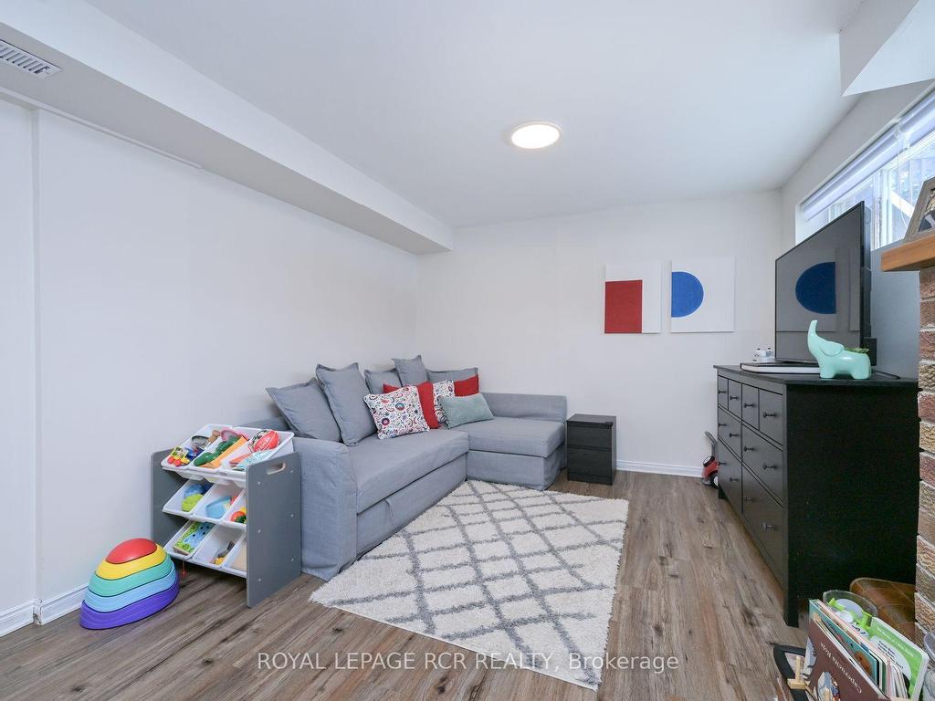 









91


Green Briar

Road,
New Tecumseth,




ON
L9R 1S3

