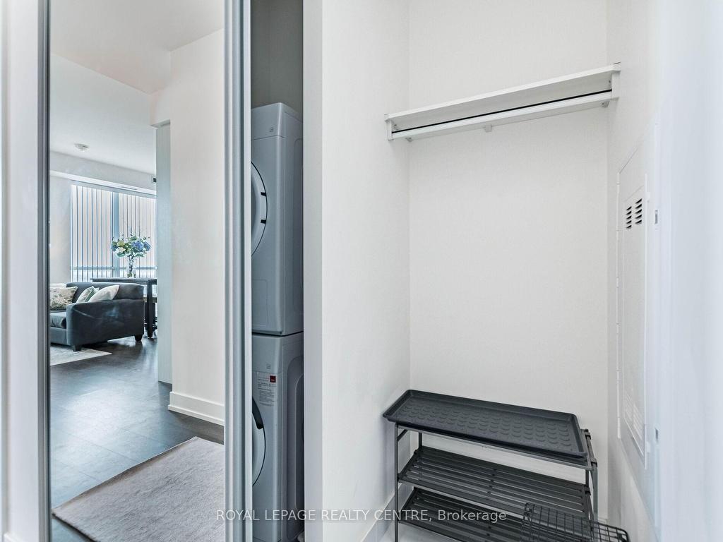 









9


Mabelle

Avenue, PH25,
Toronto,




ON
M9A 0E1

