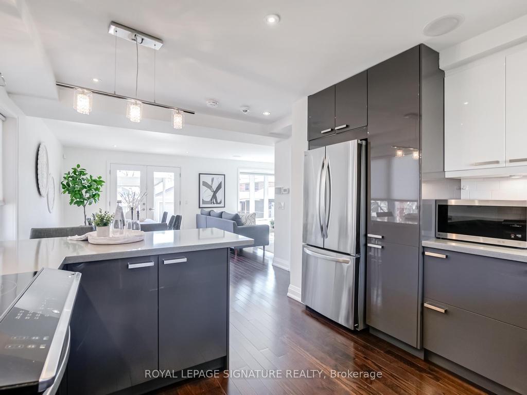 









71


Roseland

Drive,
Toronto,




ON
M8W 1Y4

