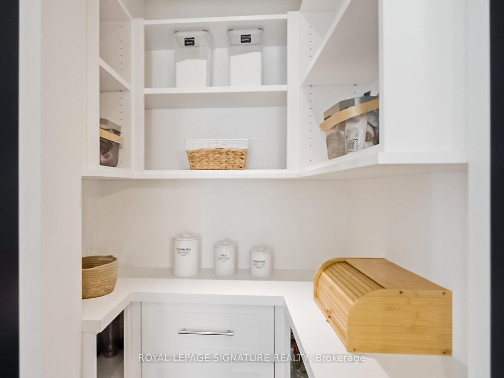 









71


Roseland

Drive,
Toronto,




ON
M8W 1Y4

