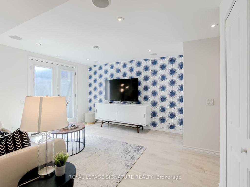 









71


Roseland

Drive,
Toronto,




ON
M8W 1Y4

