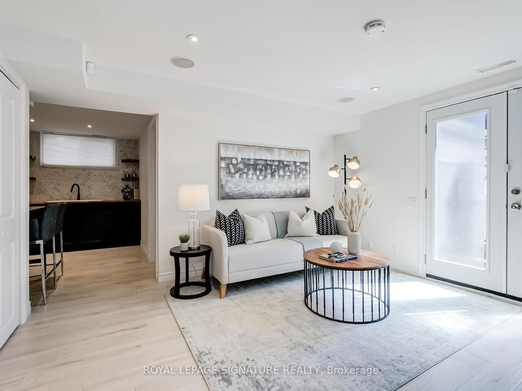 









71


Roseland

Drive,
Toronto,




ON
M8W 1Y4

