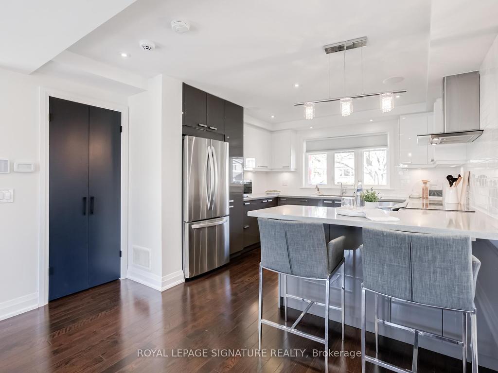 









71


Roseland

Drive,
Toronto,




ON
M8W 1Y4

