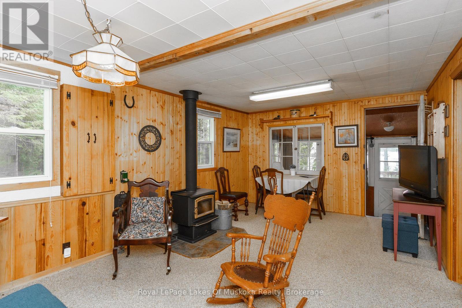 












1257 PAINT LAKE ROAD

,
Lake of Bays (Ridout),




Ontario
P0A1E0

