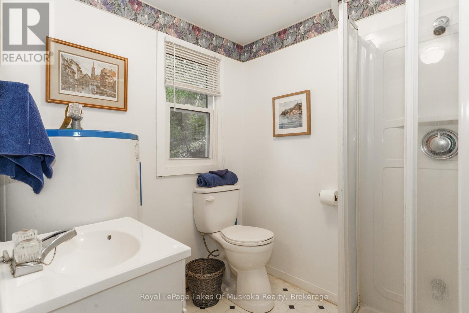 












1257 PAINT LAKE ROAD

,
Lake of Bays (Ridout),




Ontario
P0A1E0

