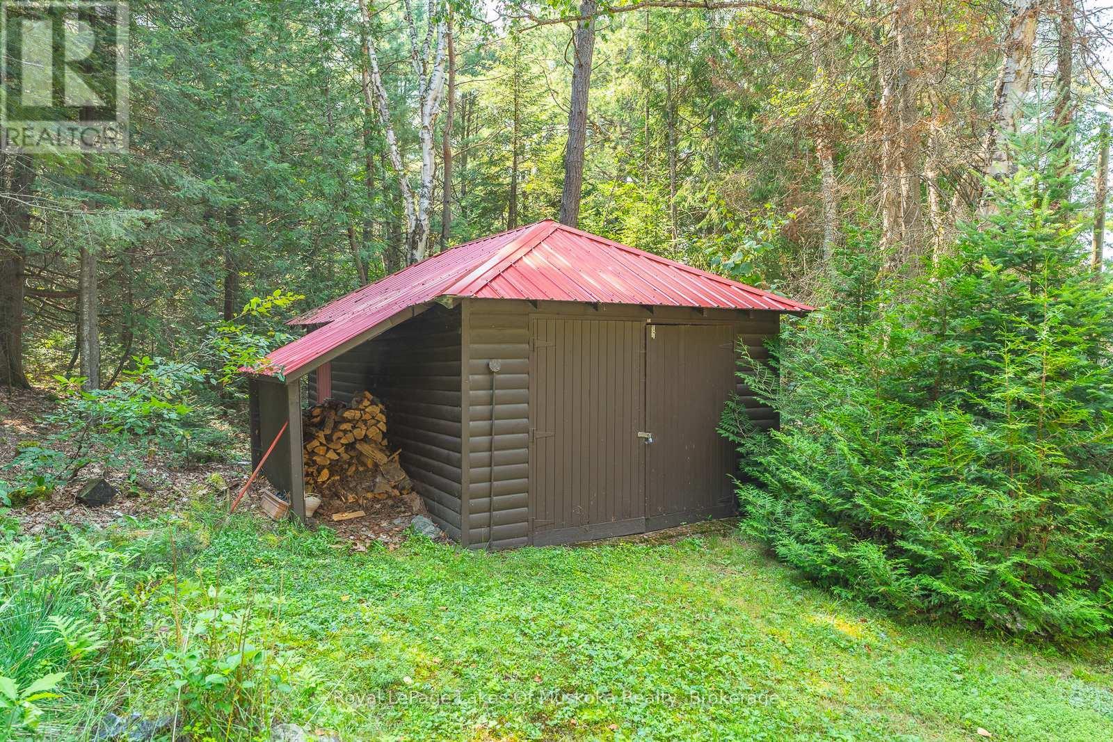 












1257 PAINT LAKE ROAD

,
Lake of Bays (Ridout),




Ontario
P0A1E0


