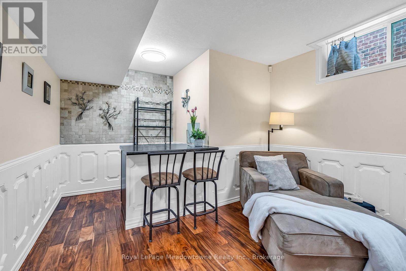 












14 ATTO DRIVE

,
Guelph (Victoria North),




Ontario
N1E0E4

