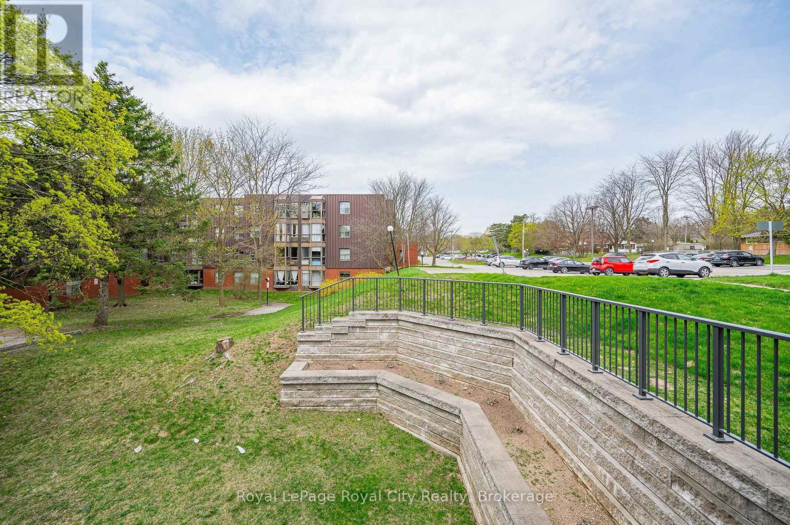 












208 - 75 SILVERCREEK PARKWAY N

,
Guelph (Junction/Onward Willow),




Ontario
N1H7R9

