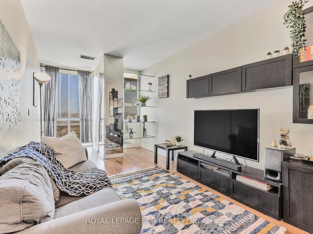 









10


Gateway

Boulevard, 521,
Toronto,




ON
M3C 3A1


