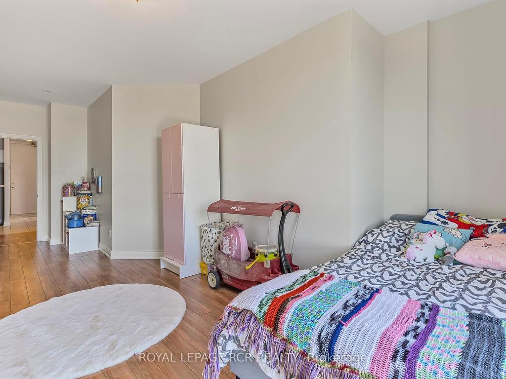 









10


Gateway

Boulevard, 521,
Toronto,




ON
M3C 3A1

