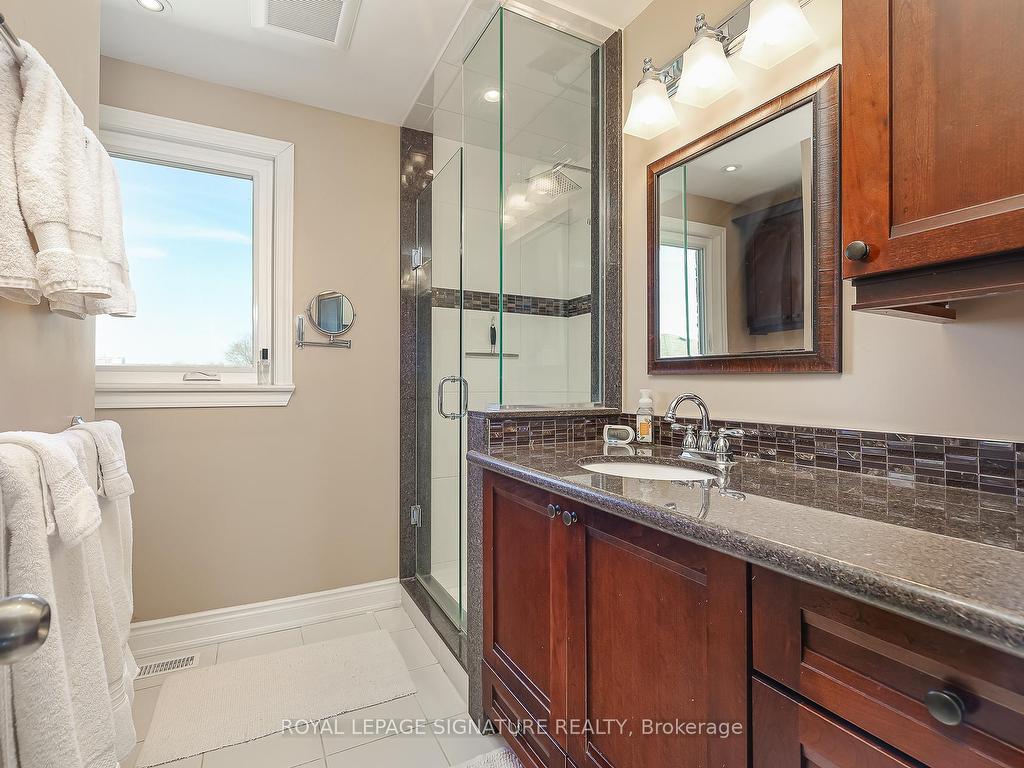 









3545


Twinmaple

Drive,
Mississauga,




ON
L4Y 3P9

