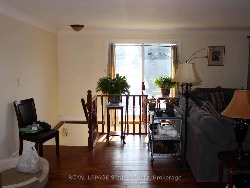 









2112


Upper James

Street,
Hamilton,




ON
L0R 1W0


