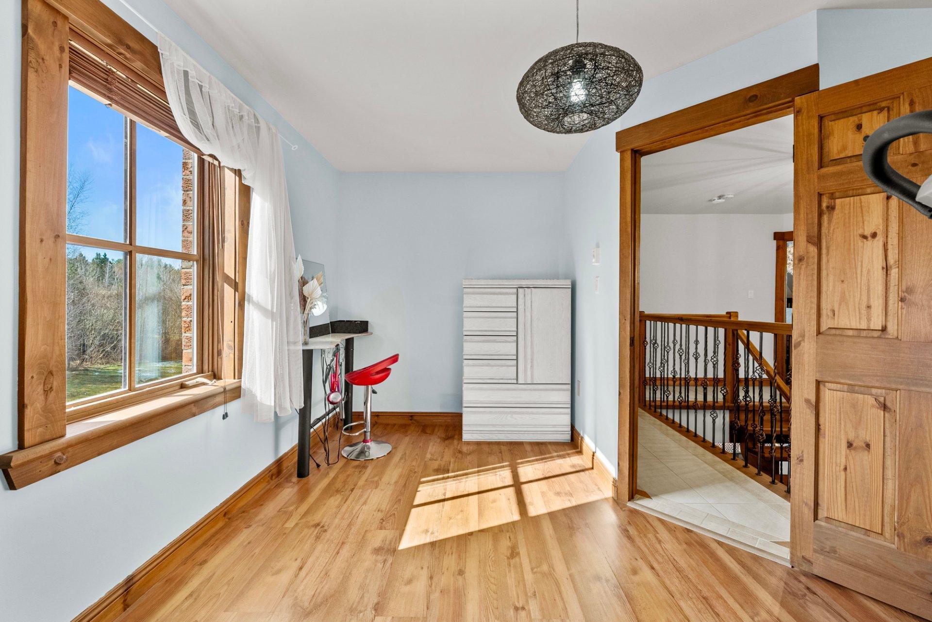 









60


Rue de la Baronne

,
Stoke,




QC
J0B3G0

