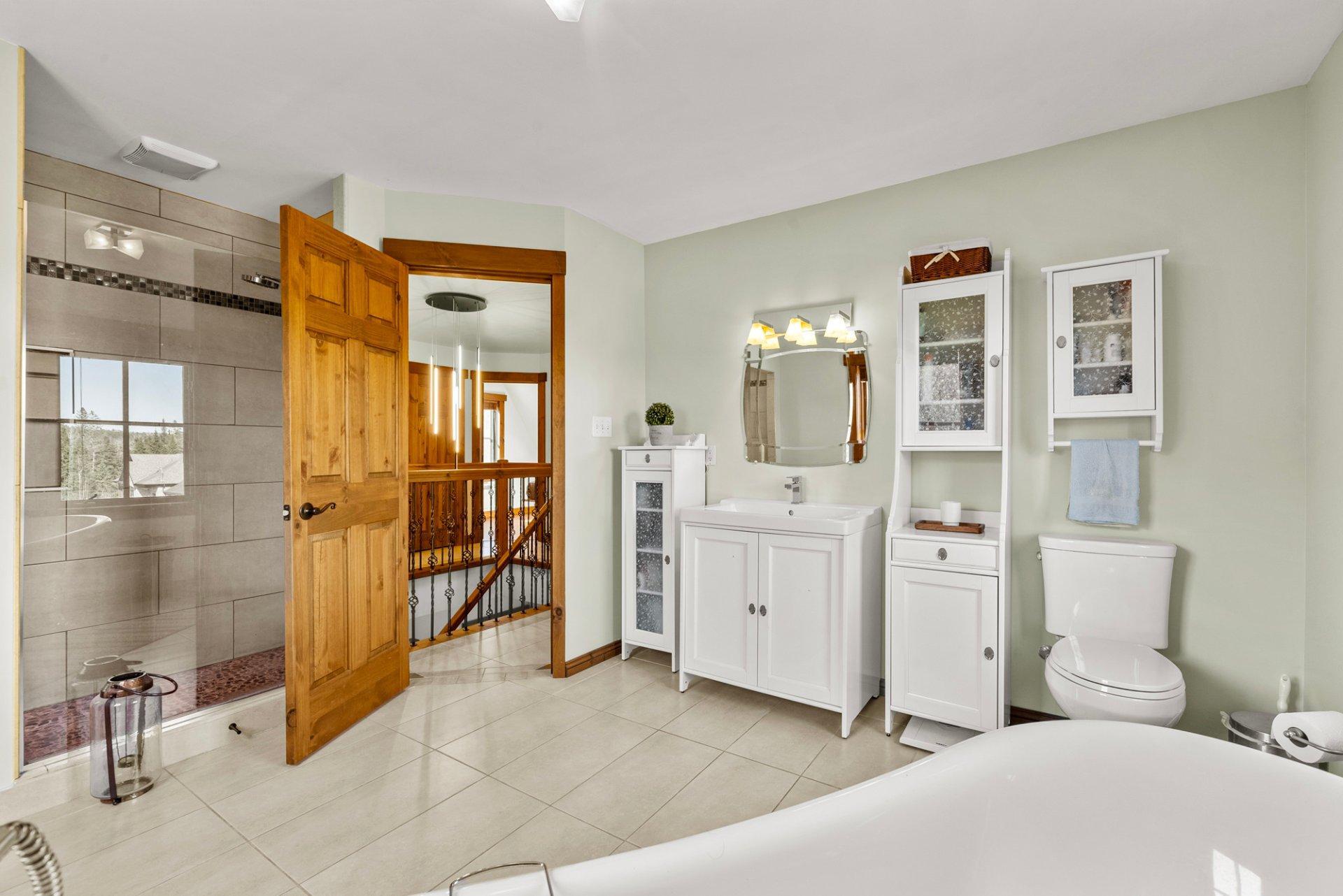 









60


Rue de la Baronne

,
Stoke,




QC
J0B3G0

