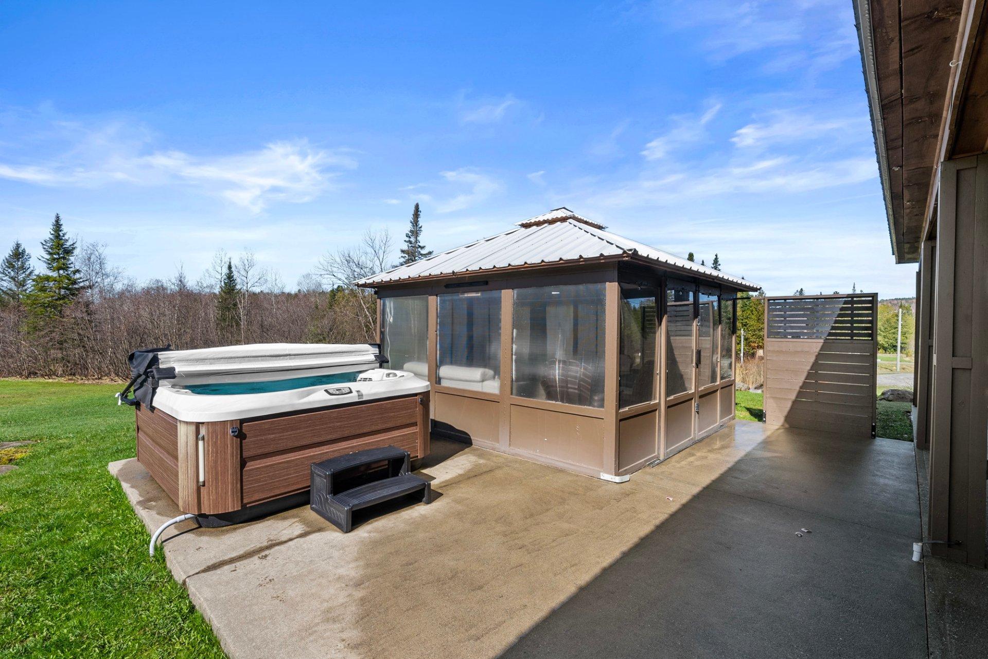 









60


Rue de la Baronne

,
Stoke,




QC
J0B3G0

