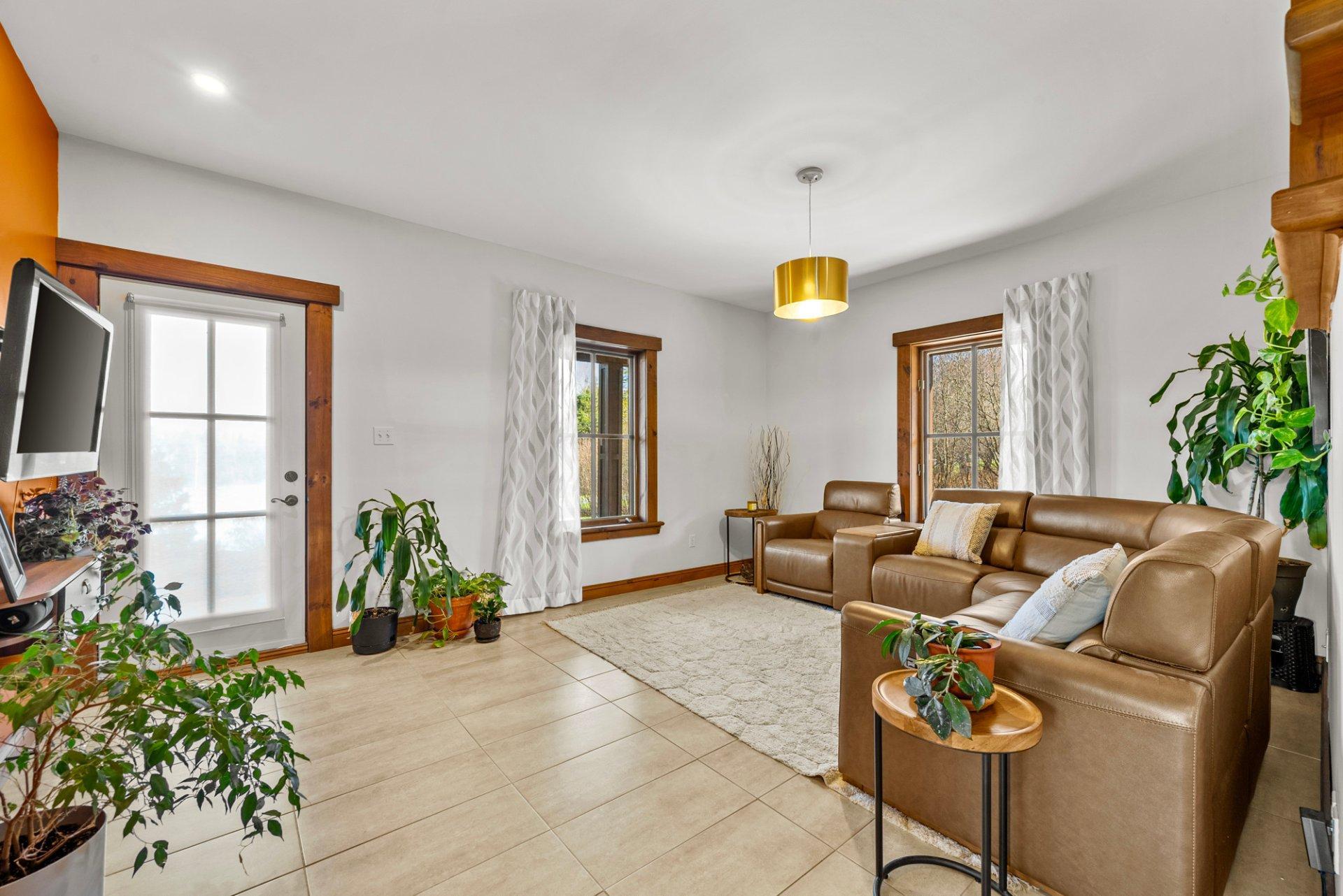 









60


Rue de la Baronne

,
Stoke,




QC
J0B3G0

