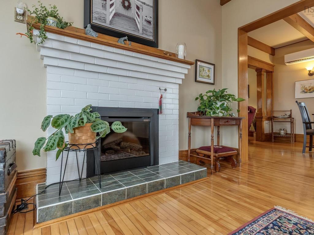 












220 Alexander Street

,
Windsor,




NS
B0N 2T0

