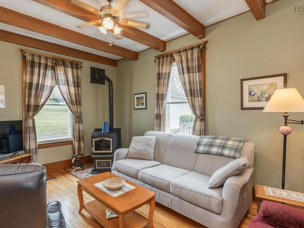 












220 Alexander Street

,
Windsor,




NS
B0N 2T0


