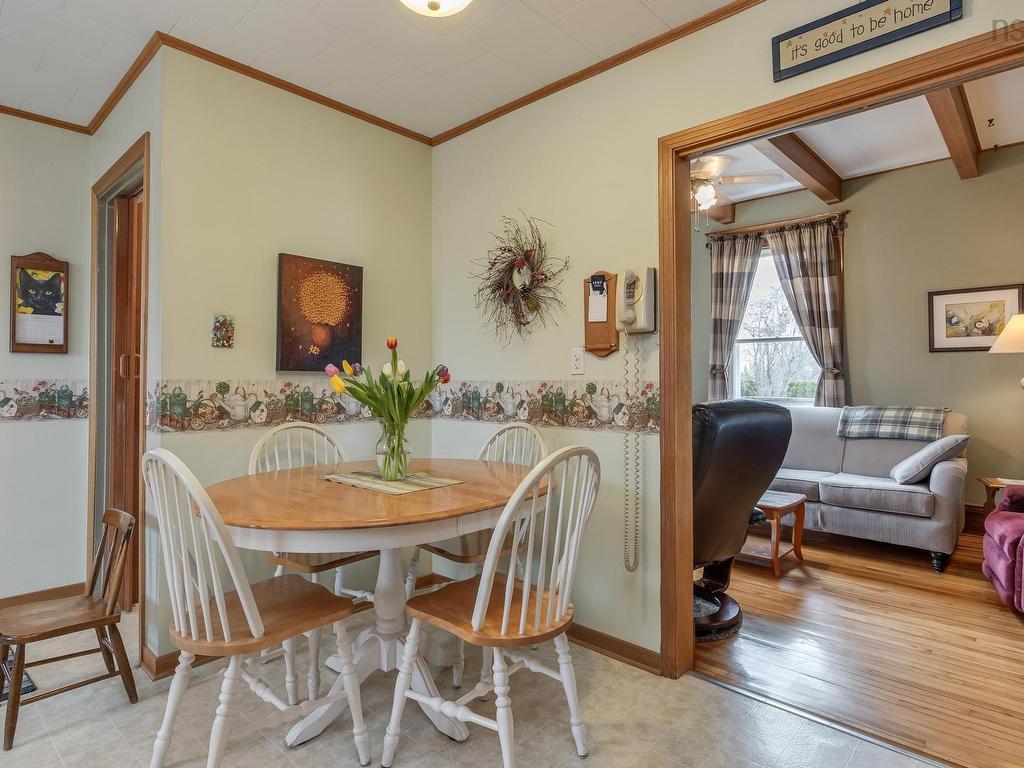 












220 Alexander Street

,
Windsor,




NS
B0N 2T0

