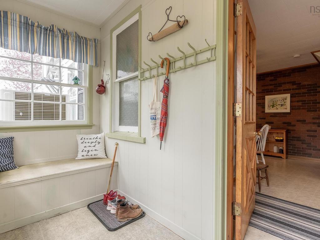 












220 Alexander Street

,
Windsor,




NS
B0N 2T0

