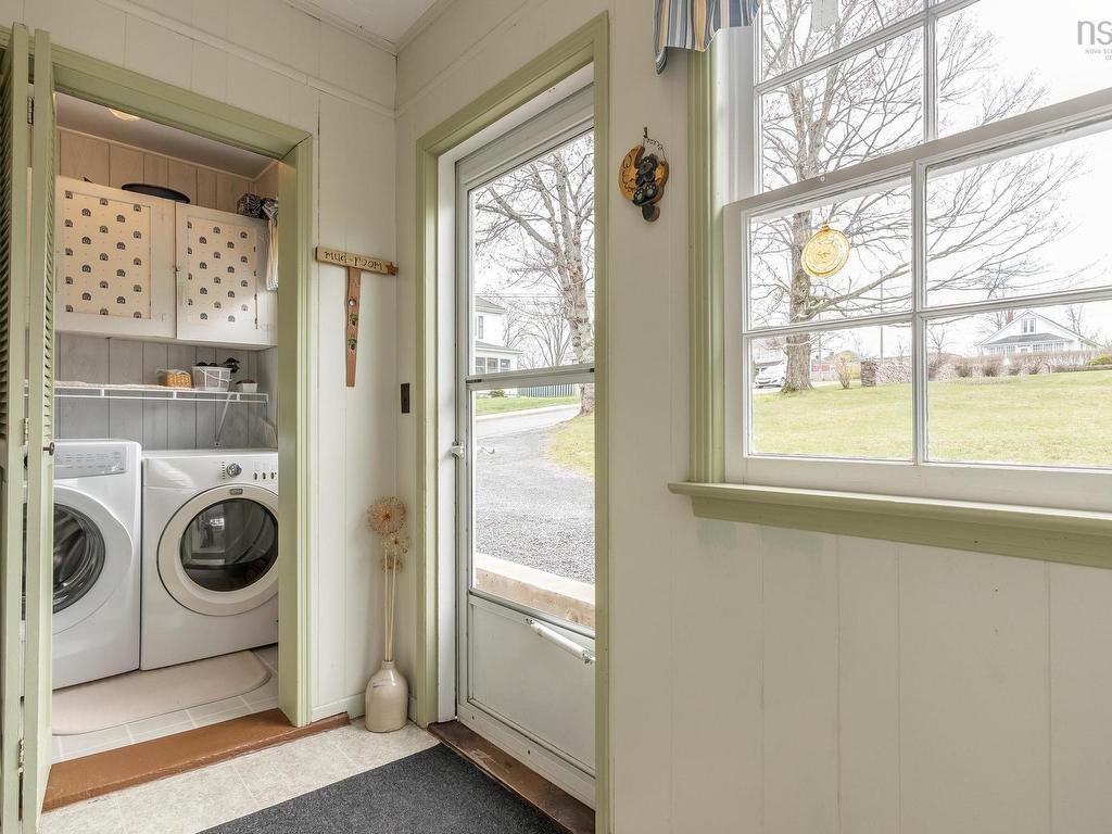 












220 Alexander Street

,
Windsor,




NS
B0N 2T0

