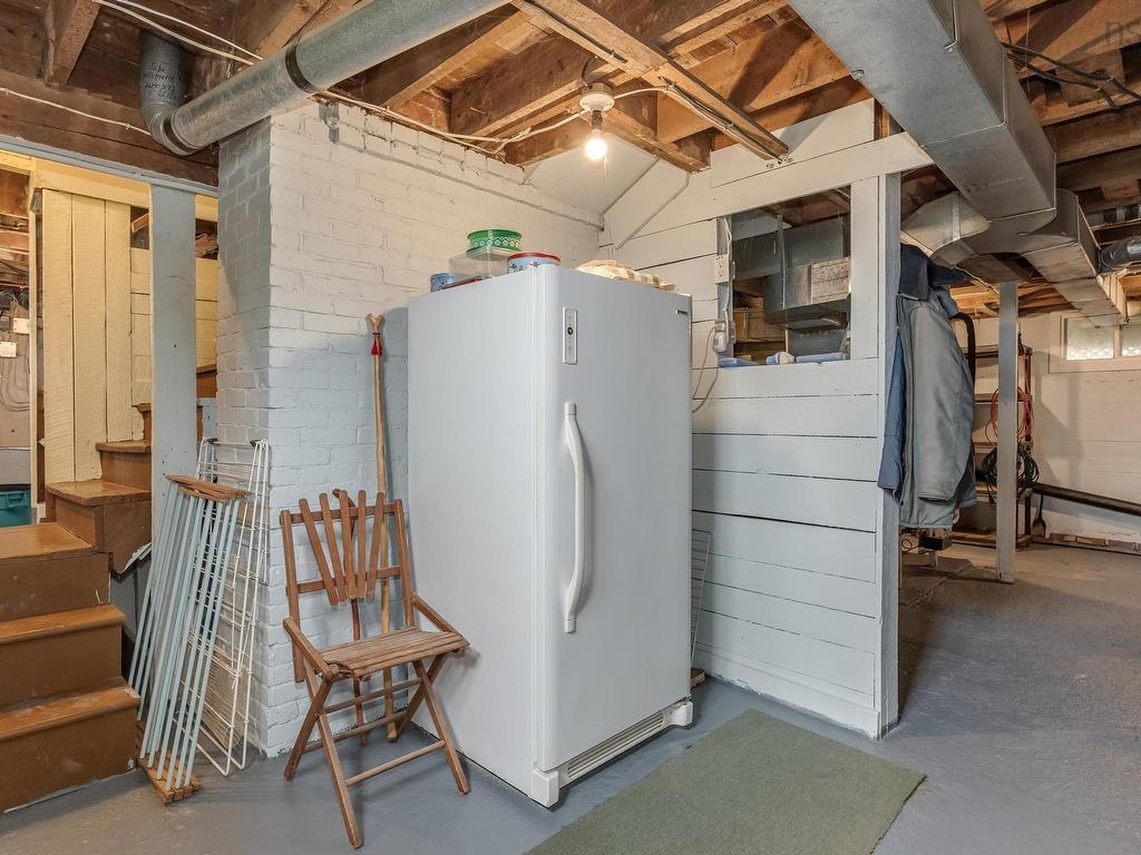 












220 Alexander Street

,
Windsor,




NS
B0N 2T0

