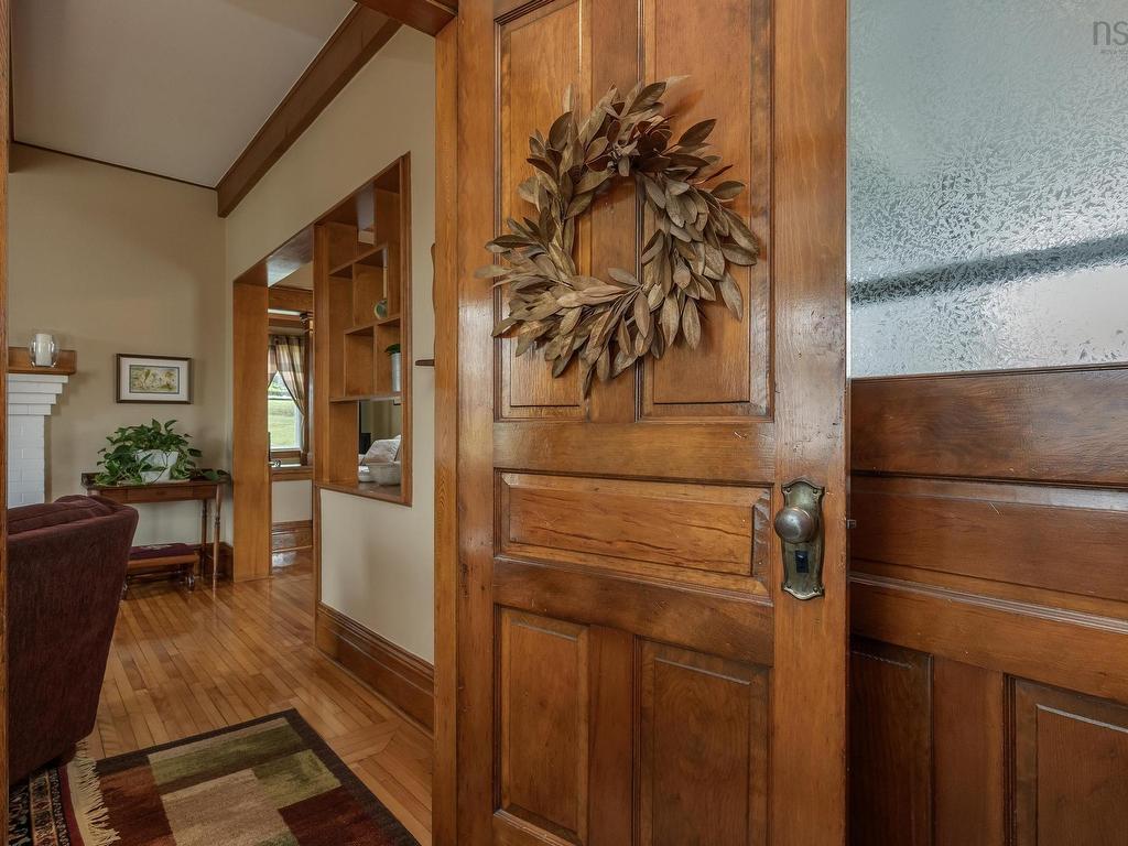 












220 Alexander Street

,
Windsor,




NS
B0N 2T0

