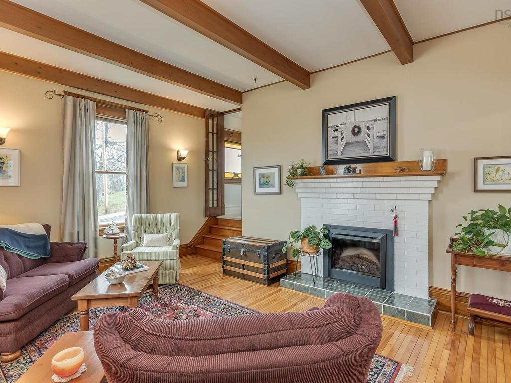 












220 Alexander Street

,
Windsor,




NS
B0N 2T0

