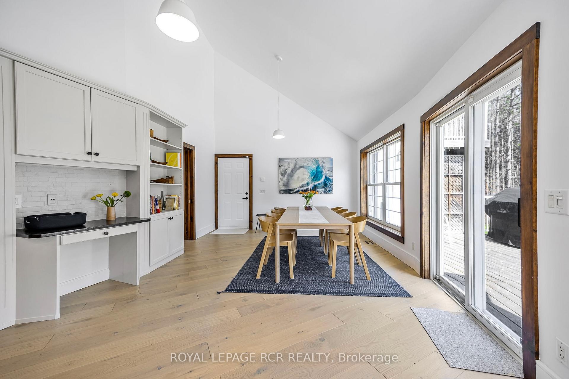 









428510


25th

Side Road,
Mono,




ON
L9V 1G4

