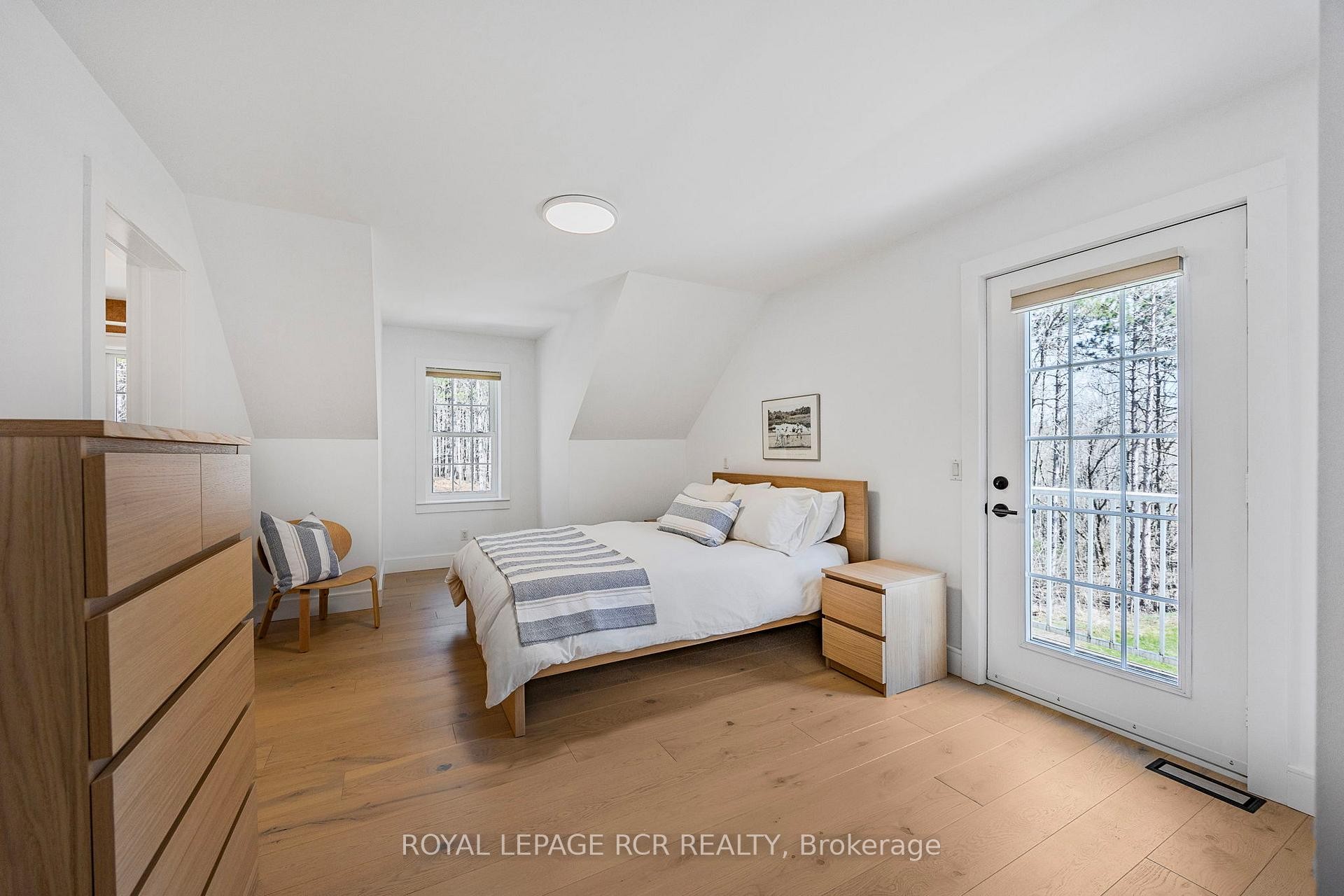 









428510


25th

Side Road,
Mono,




ON
L9V 1G4

